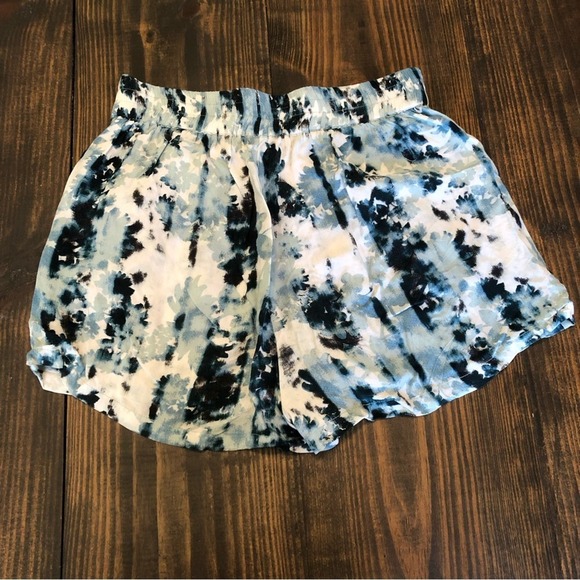 Comfortable Rayon Tie Dye Pull On Shorts With Pockets Woman’s Size Small - Picture 9 of 9